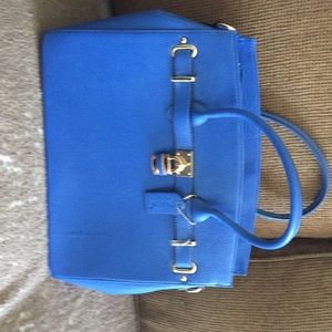 Never used Dasein pebble leather blue bag